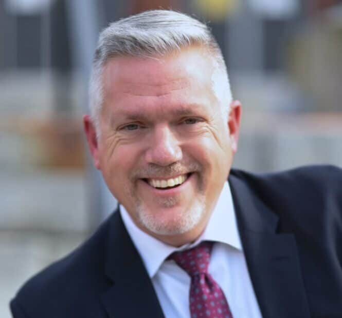 Mikchael Loughran Headshot.